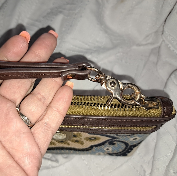 🌸 Juliette Tassel Wristlet by Spartina 449 - Picture 5 of 7